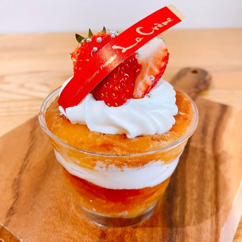 いちごのサバラン